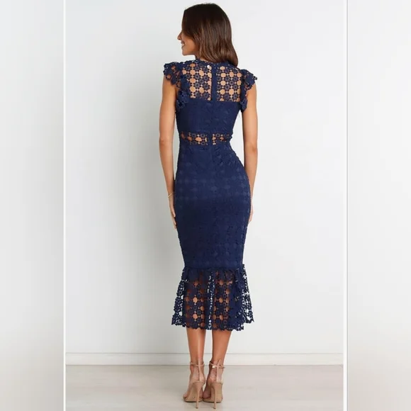 NWT PETAL+PUP LAUREN DRESS Elegant Navy Lace Midi Dress SZ 2 - Picture 5 of 12